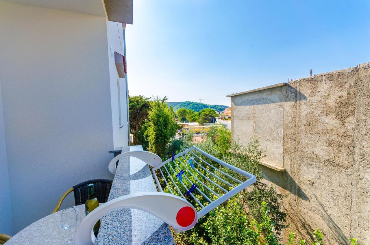 Apartments Ruza-Rajska Beach Lopar Exterior photo